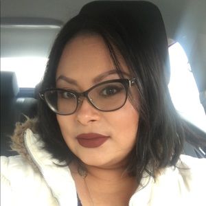 Meet your Posher, Beverly ivonne